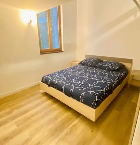 T2 Neuf Pour 4 Pers , Bien Place Et Parking Gratuit