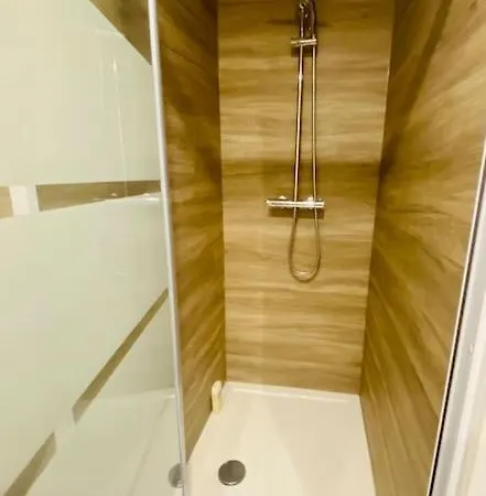 T2 Neuf Pour 4 Pers , Bien Place Et Parking Gratuit شقة