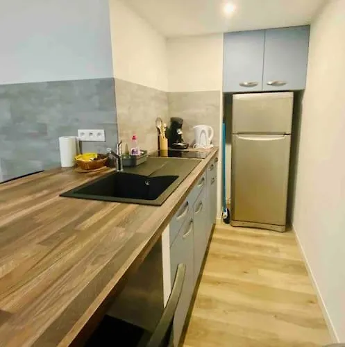 Apartment T2 Neuf Pour 4 Pers , Bien Place Et Parking Gratuit *