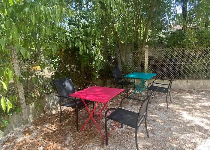 T2 Neuf Bien Placé Jardin Et Parking Gratuit *